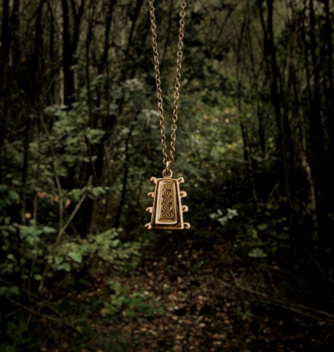 pendentif porte-bonheur gaulois trapèzoïdal